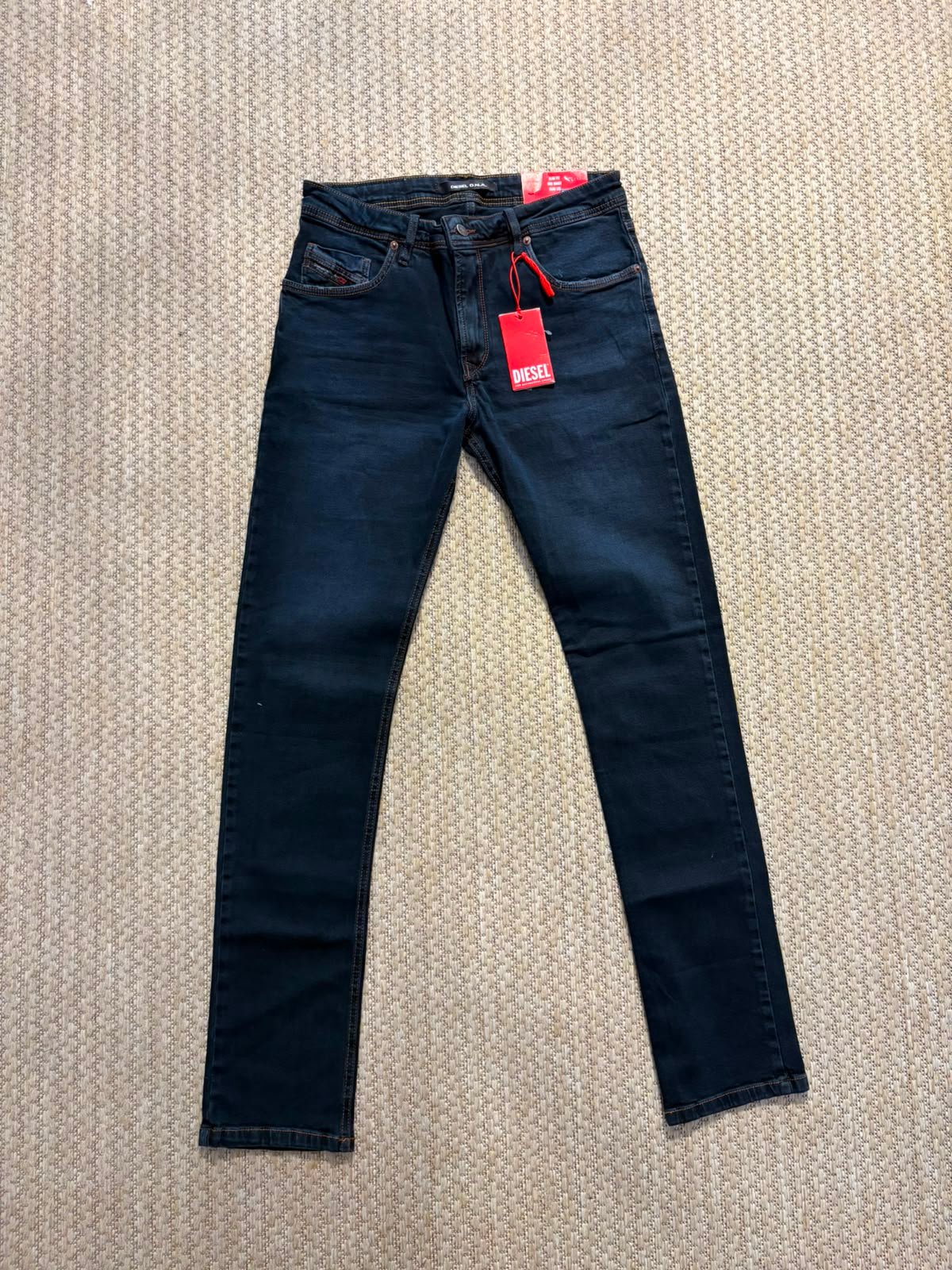 Calça jeans Diesel azul marinho escuro